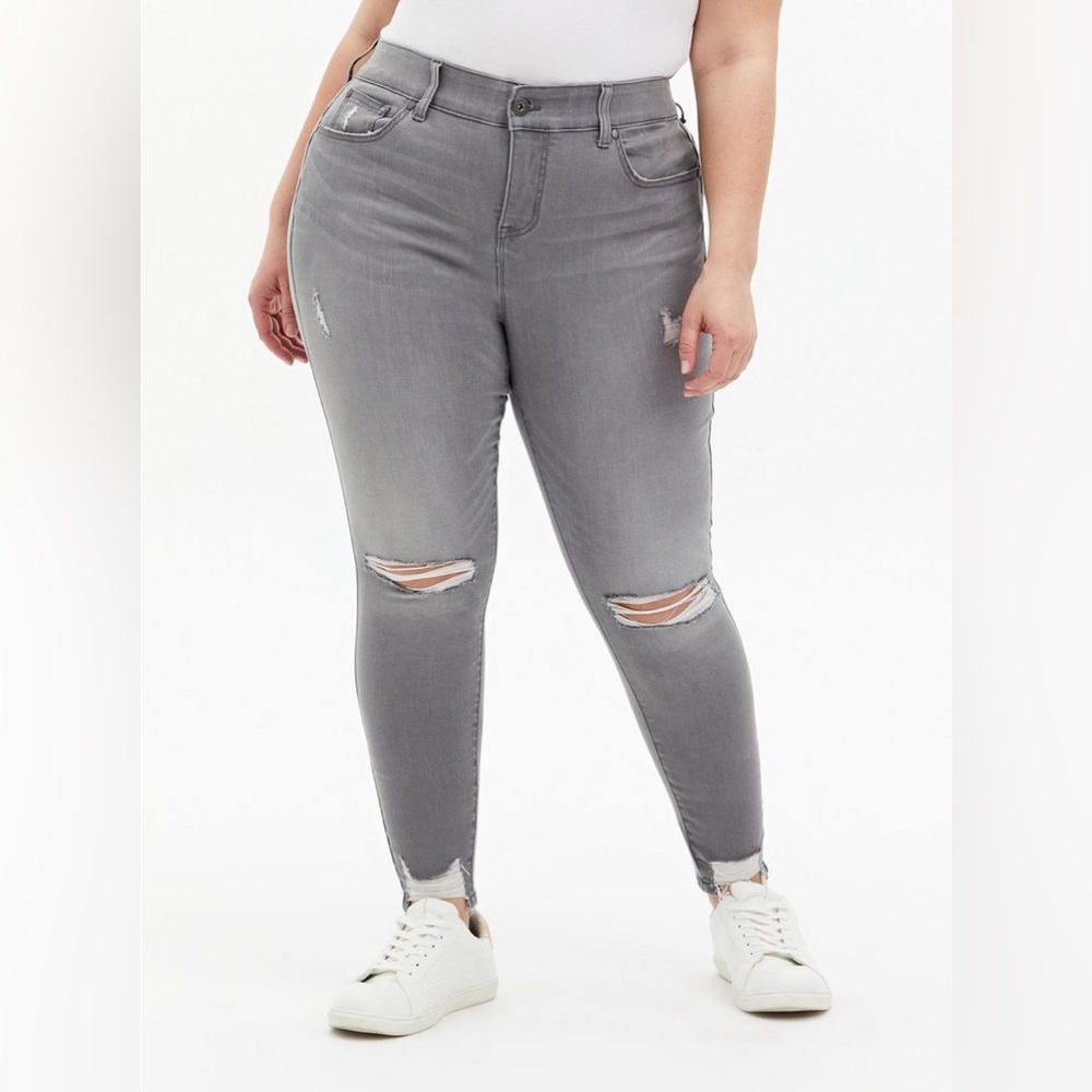 TORRID Bombshell Skinny High-Rise Destructed Jean